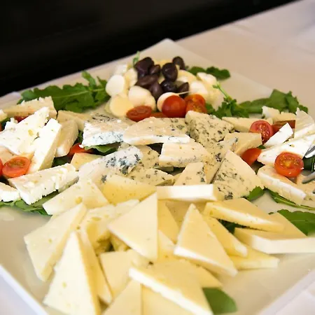 فندق فيكتوريا 4*