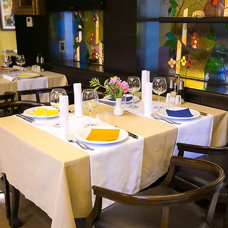 فيكتوريا فندق 4*