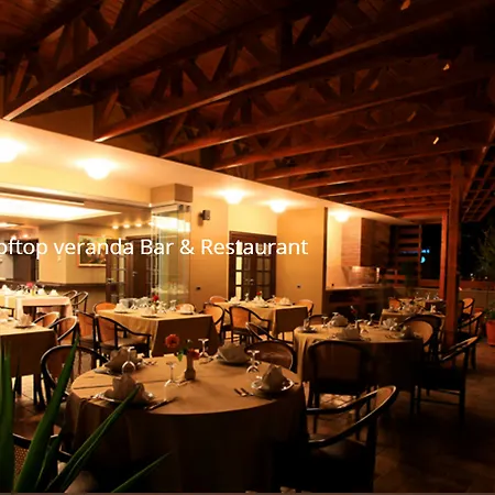 فيكتوريا تيرانا