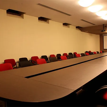 فيكتوريا فندق 4*