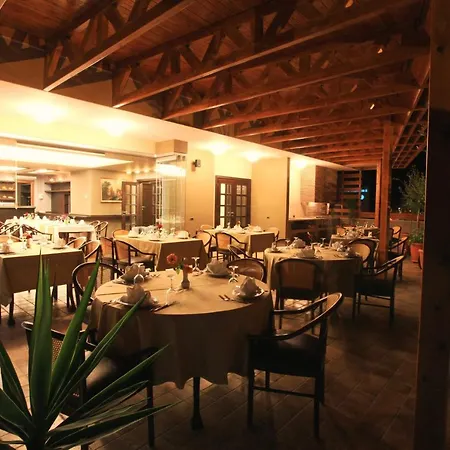 فيكتوريا تيرانا