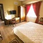 מלון Victoria 4*