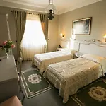 מלון Victoria 4*