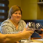 Victoria מלון טיראנה