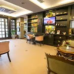 מלון Victoria 4*