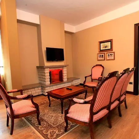 地拉那维多利亚酒店