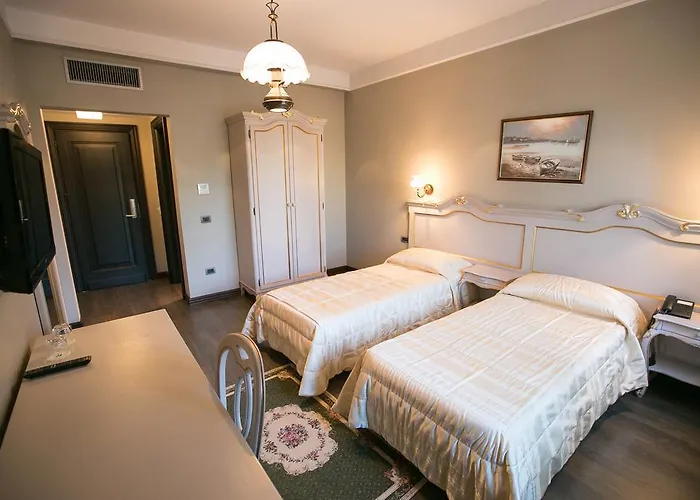 Victoria 4*