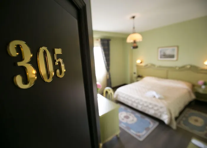 فندق فيكتوريا تيرانا