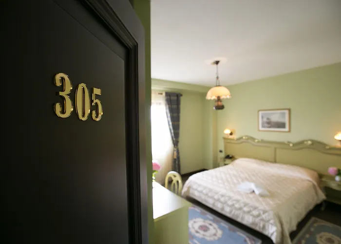 فندق فيكتوريا 4*