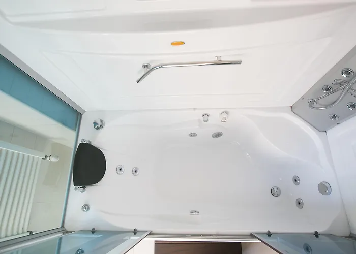 فيكتوريا 4* تيرانا