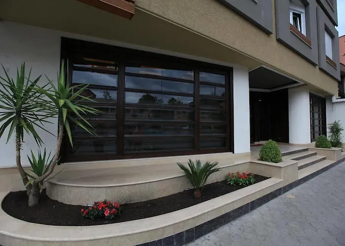 فيكتوريا 4* تيرانا