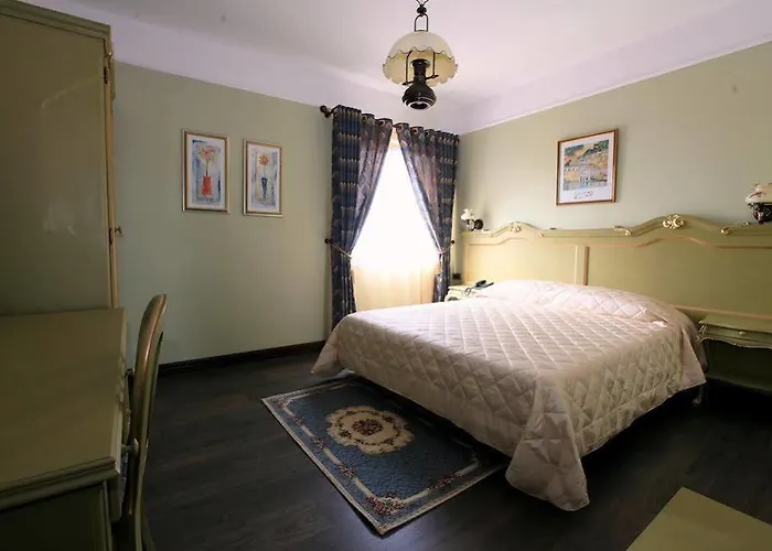 فيكتوريا فندق تيرانا