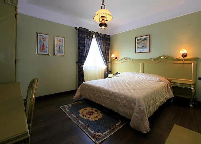 فيكتوريا فندق تيرانا